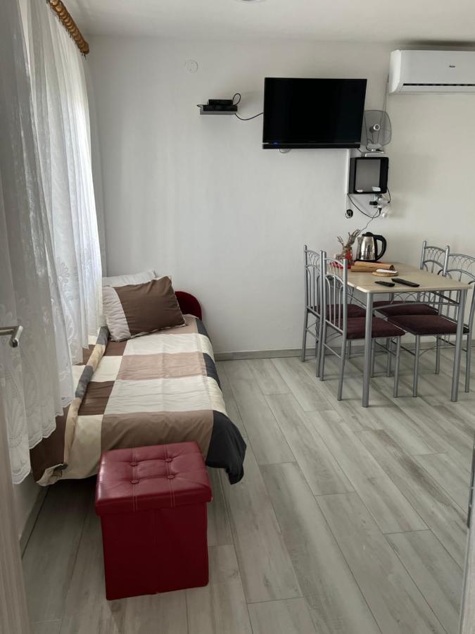 Apartments Linic Нін Екстер'єр фото