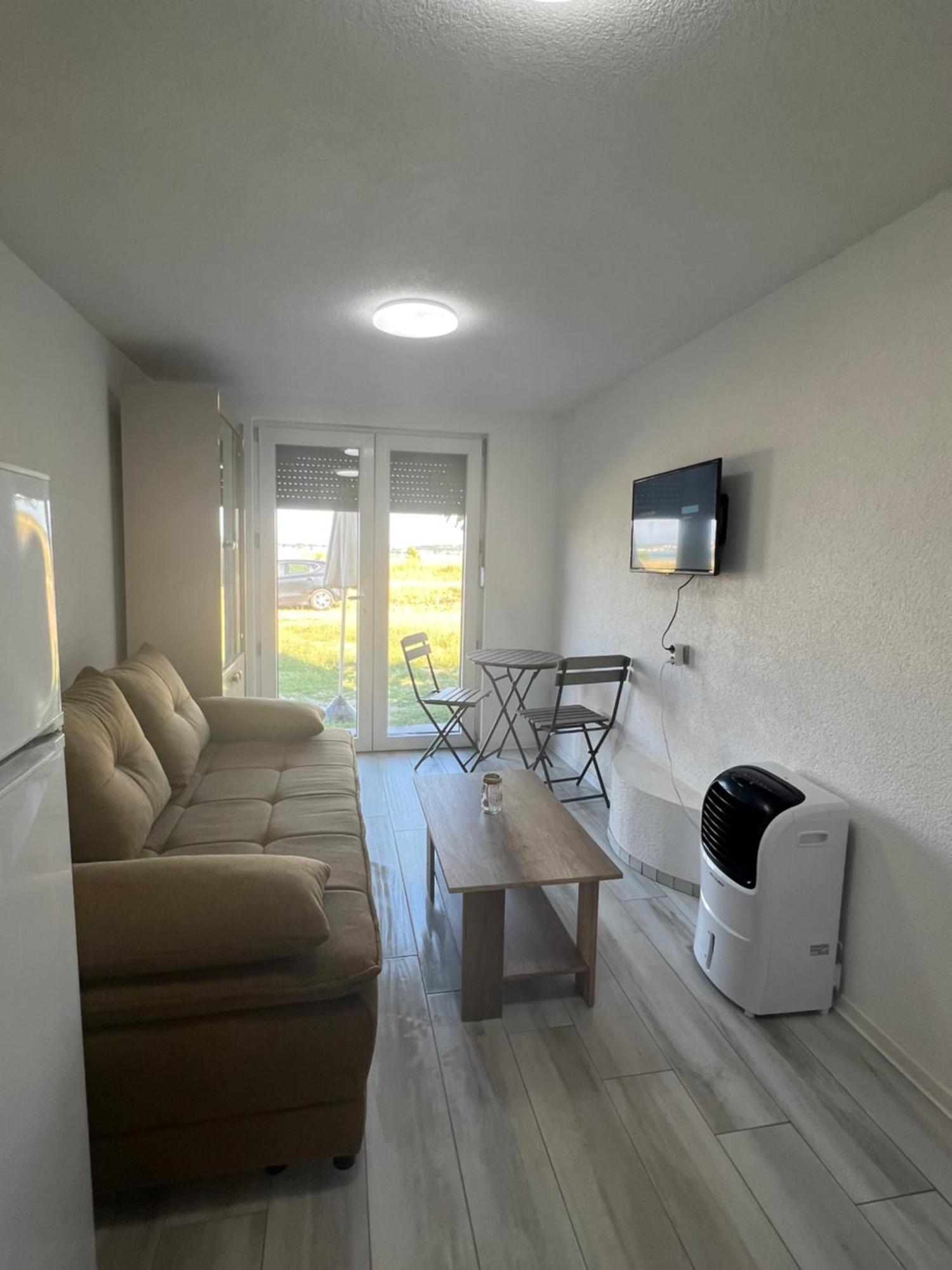 Apartments Linic Нін Екстер'єр фото